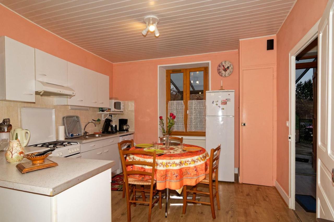 Gite De Sauviat 25 Chemin Du Grand Pacher Le Bourg De Sauviat 63120 المظهر الخارجي الصورة